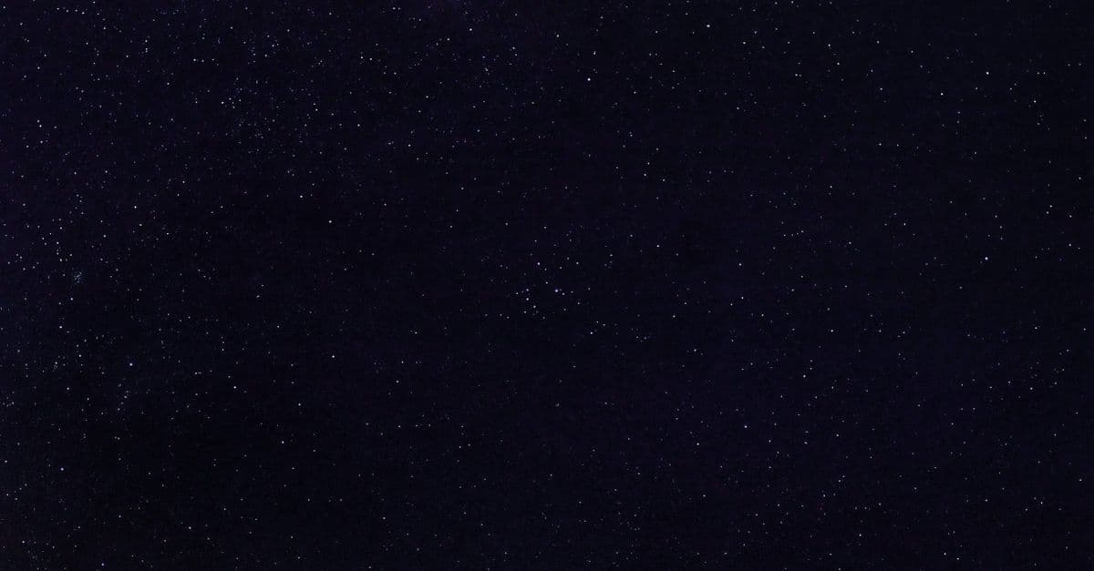 Kristaller ve gökyüzü temalı astroloji düzeni