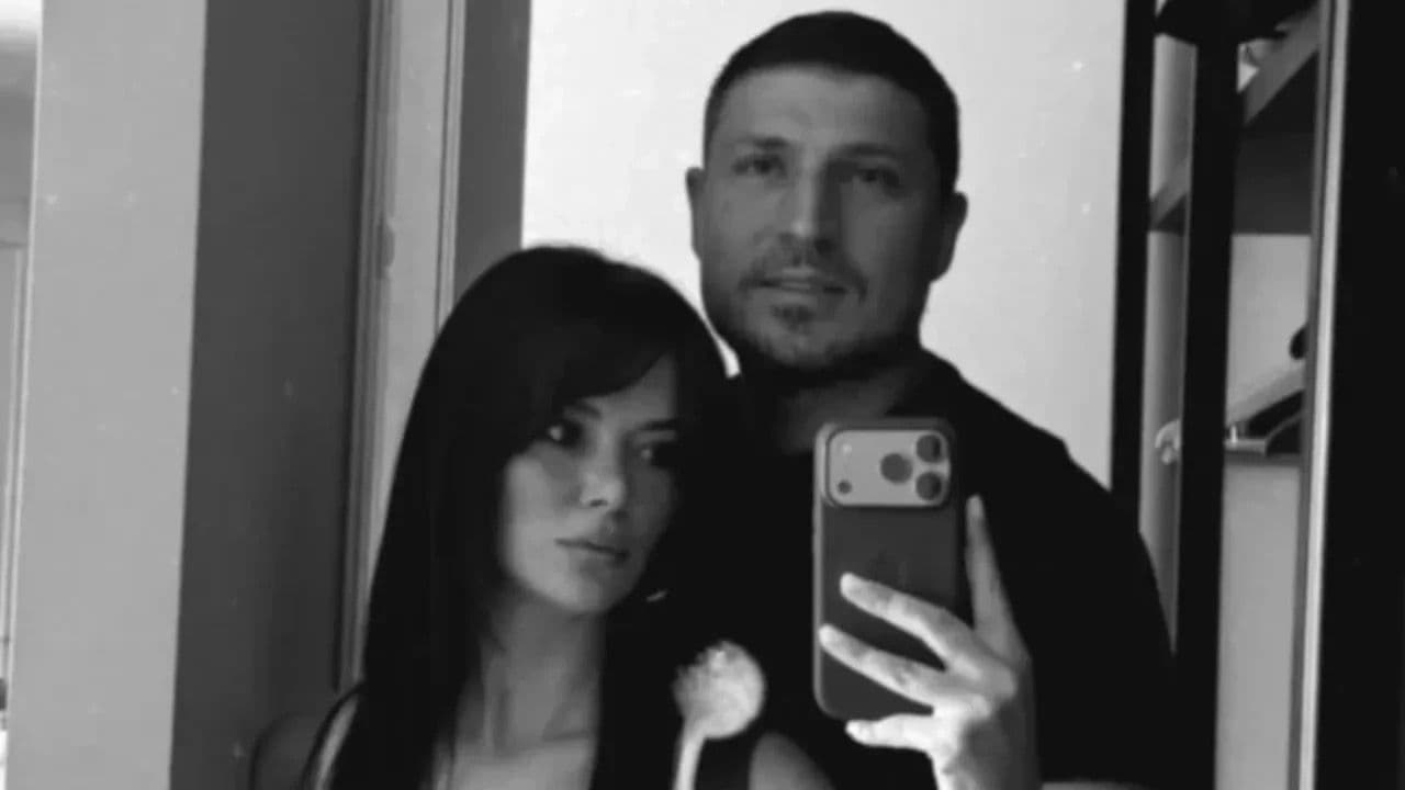Haberlere konu olan siyah beyaz ayna selfie'si, İdris Aybirdi ile paylaşılan kare