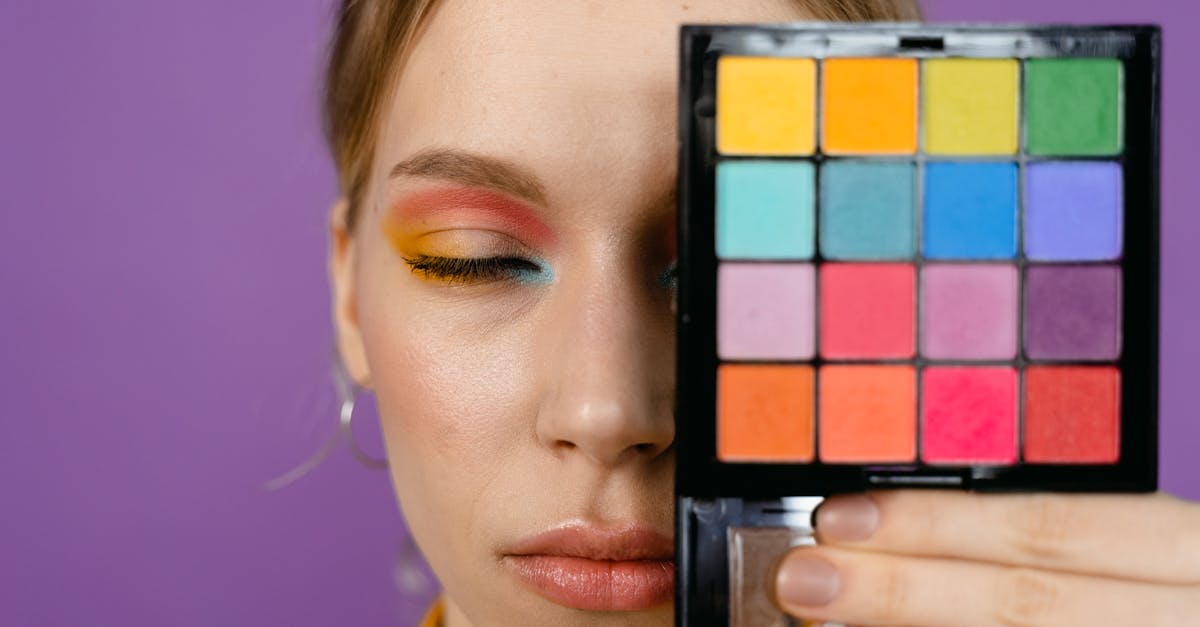 Cesur renkli makyaj örnekleri