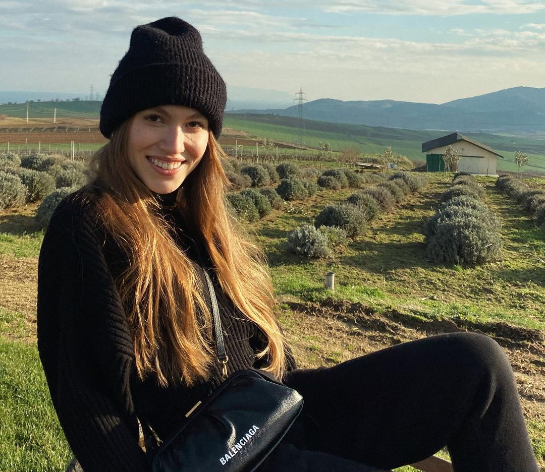 Duygu Özaslan Linç Yemeye Doymadı!