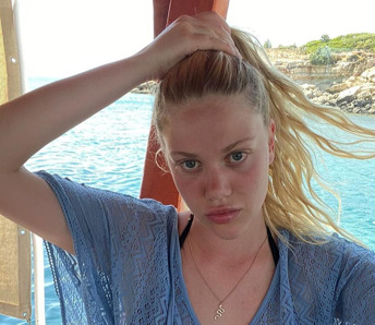 Serel Yereli Stüdyoya Kapandı!