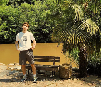 Berkcan Güven Takipçisinin Trafik Cezasını Ödedi!